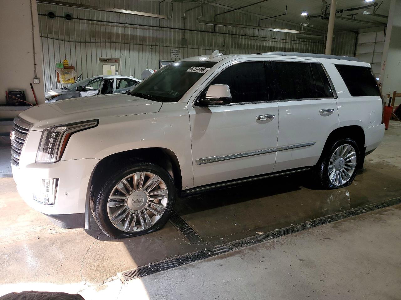 2017 Cadillac Escalade Platinum, VIN 1GYS4DKJ3HR136781 — Vandalism