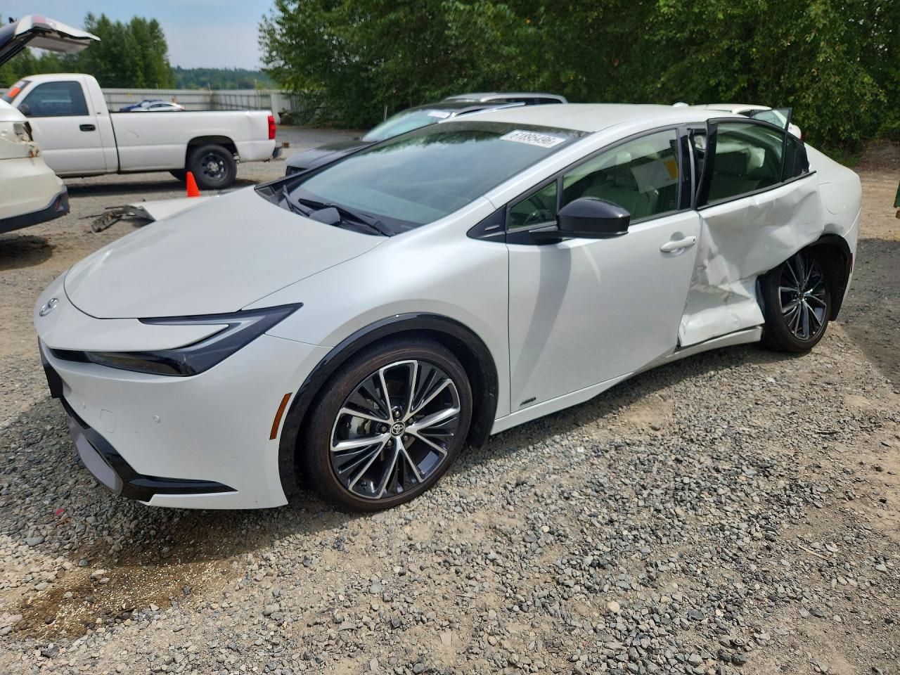 2023 Toyota Prius XLE, VIN JTDADABU6P3003850 — Side