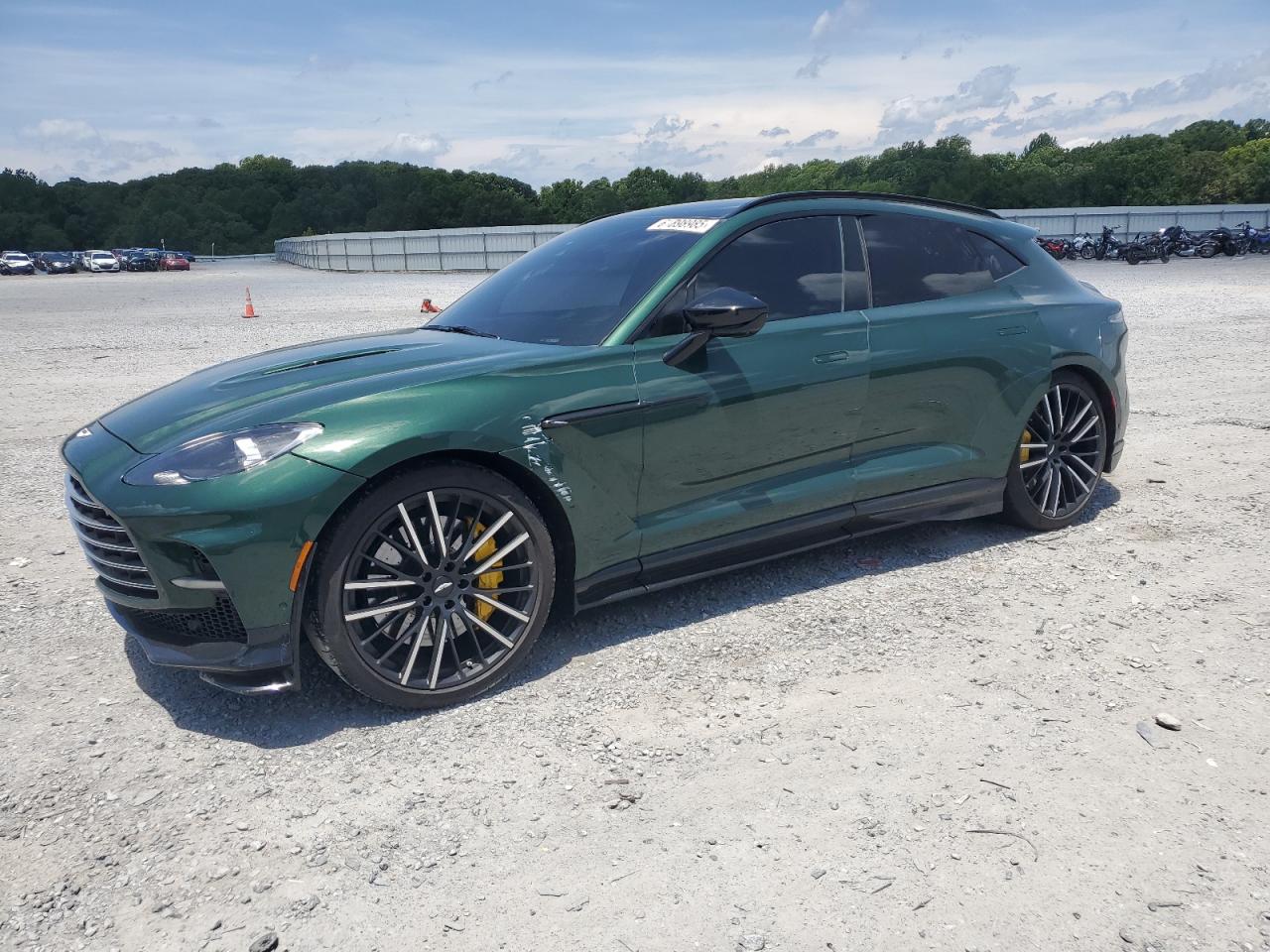 2023 Aston Martin DBX 707, VIN SD7VUJBW2PTV06472 — Бок