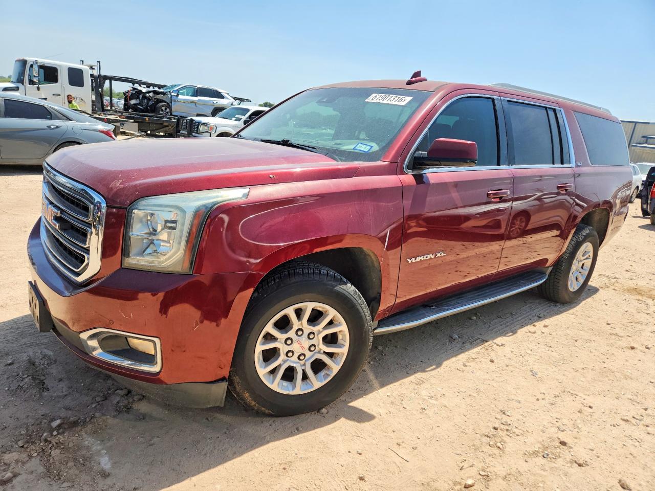 2016 GMC Yukon XL SLT, VIN 1GKS1GKC5GR178681 — Minor dents and scratches