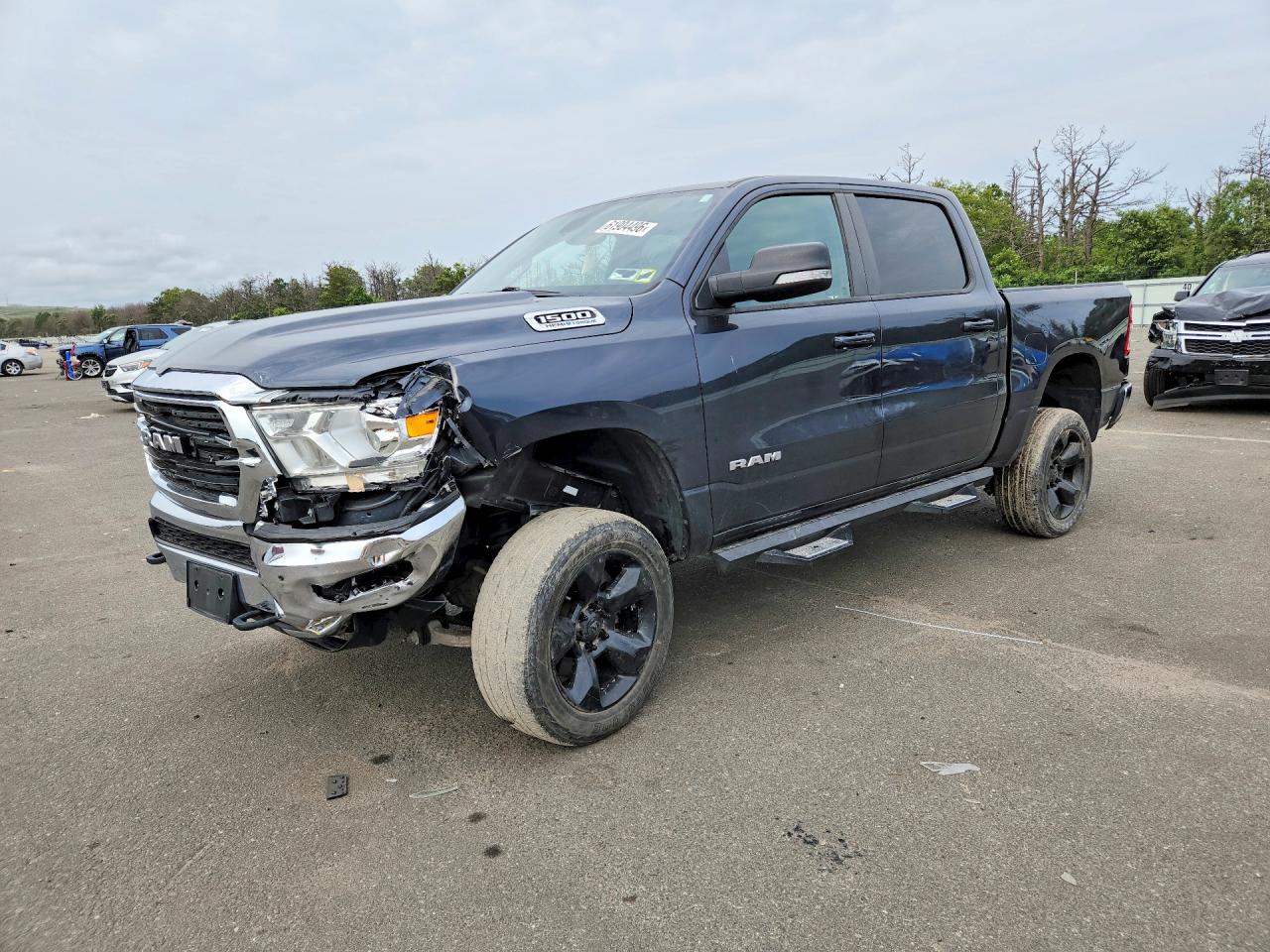 2021 Ram 1500 Big Horn, VIN 1C6SRFFT4MN646189 — Front end