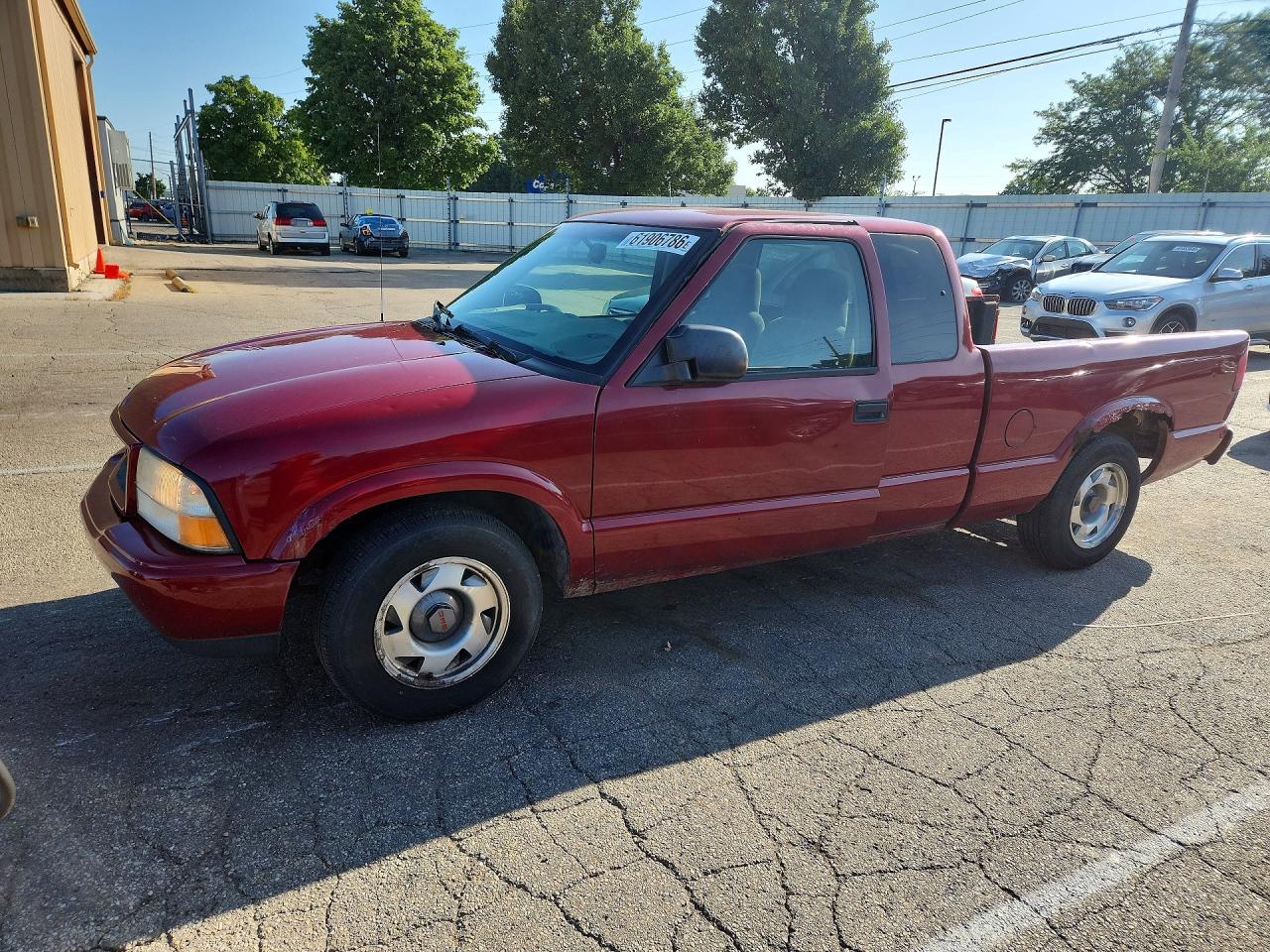 2001 GMC Sonoma SLS 1SG, VIN 1GTCS19W718145866 — Rear end