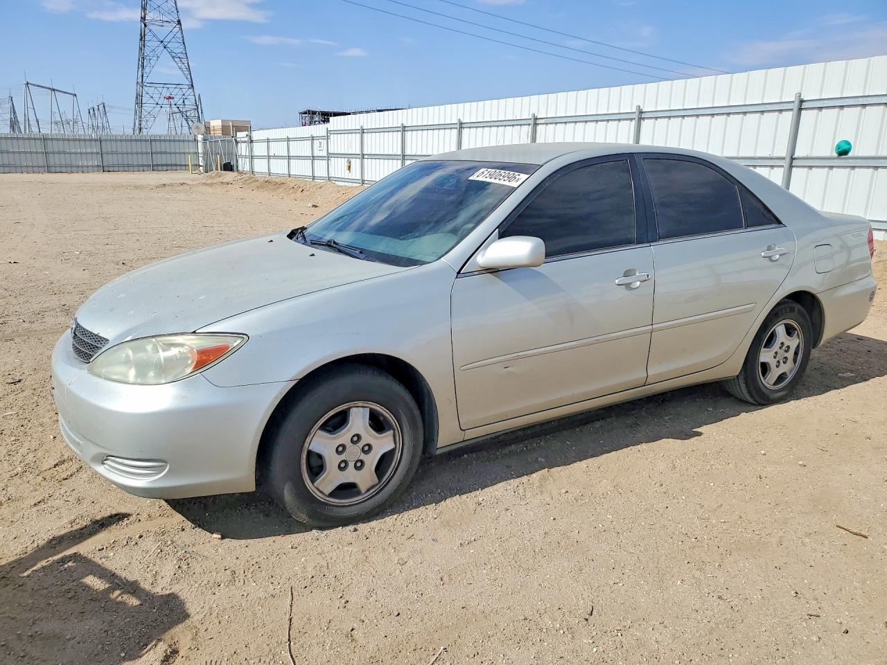 2003 Toyota Camry SE, VIN 4T1BF32K13U050972 — Minor dents and scratches