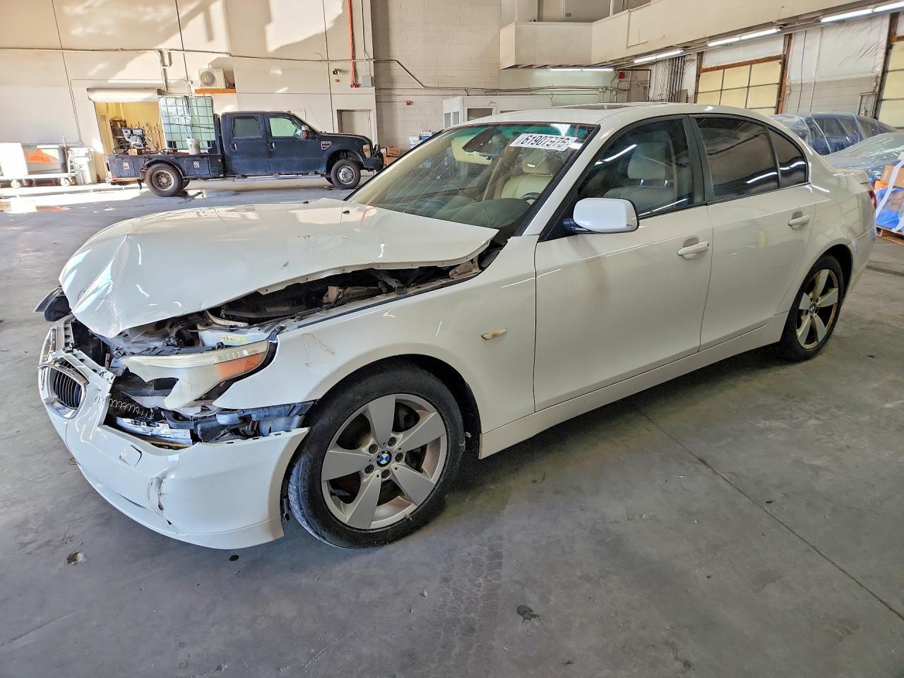 2006 BMW 5 Series 530xi, VIN WBANF73576CG67529 — Front end