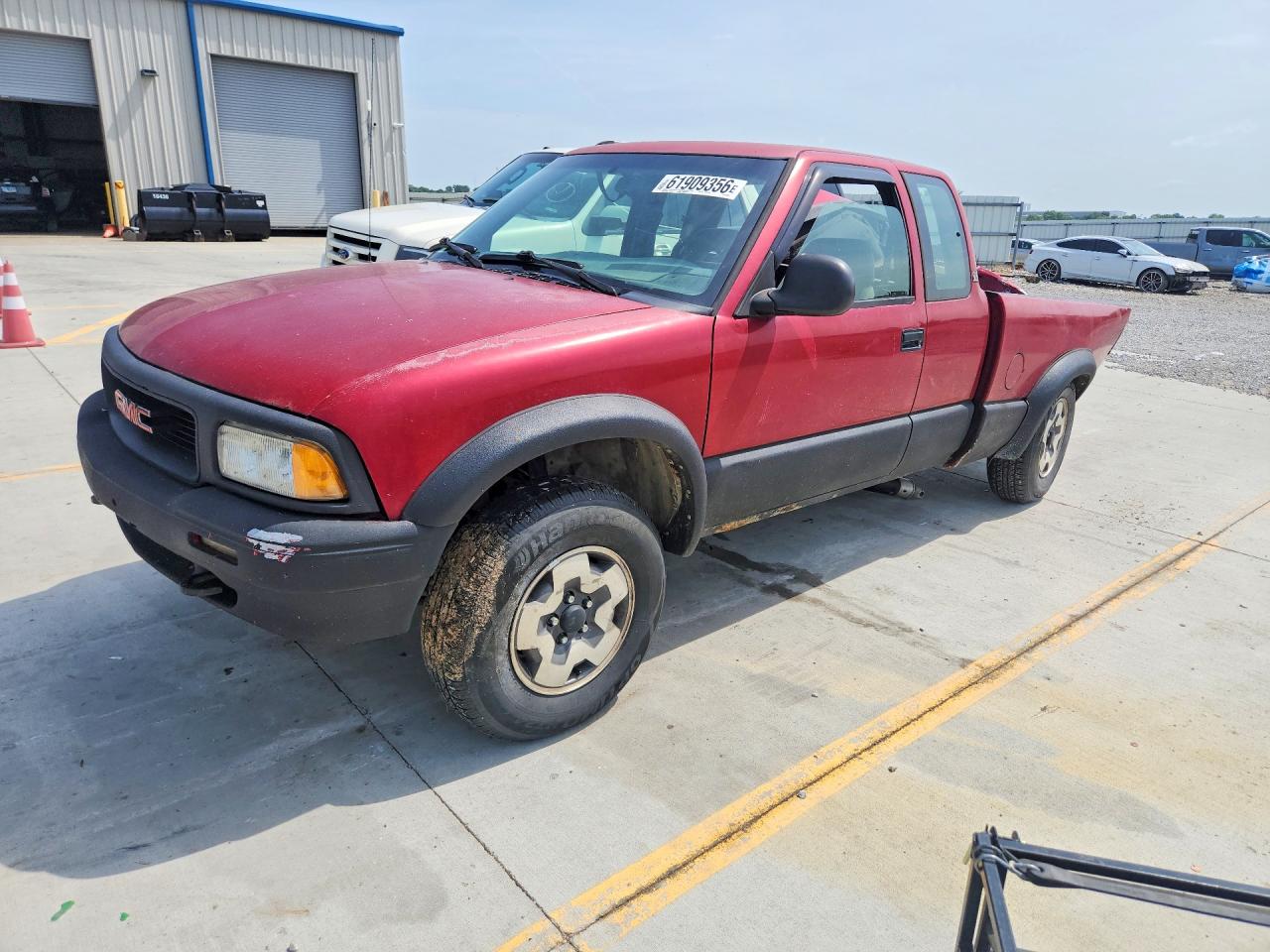 1995 GMC Sonoma, VIN 1GTCT19Z3S8525635 — Зад