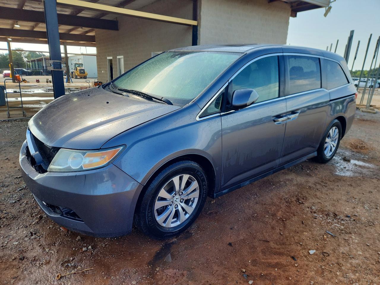 2014 Honda Odyssey EX-L, VIN 5FNRL5H64EB054379 — Front end