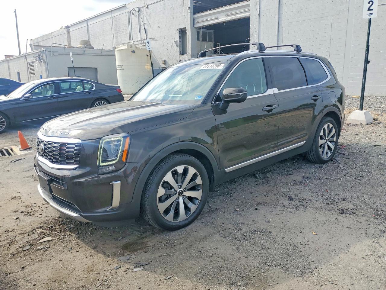2020 Kia Telluride EX, VIN 5XYP3DHC7LG082187 — Front end