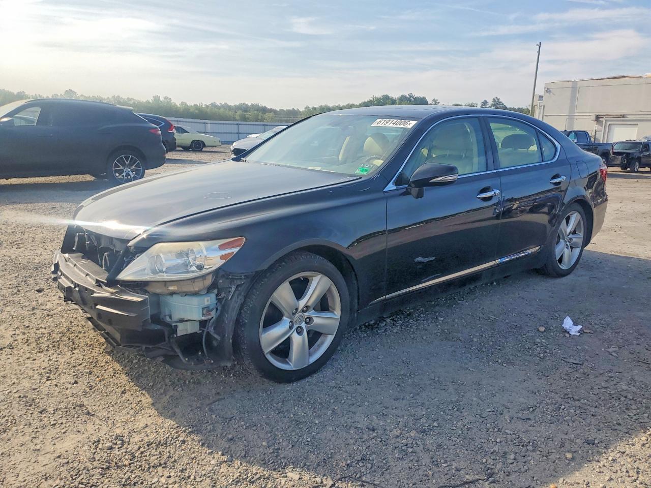 2011 Lexus LS 460, VIN JTHBL5EF9B5103867 — Front end