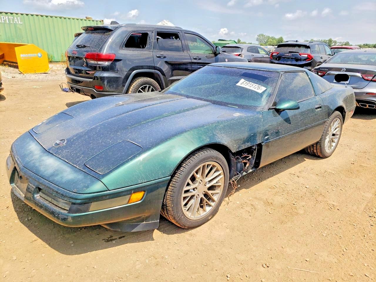 1992 Chevrolet Corvette, VIN 1G1YY23P9N5115411 — Minor dents and scratches