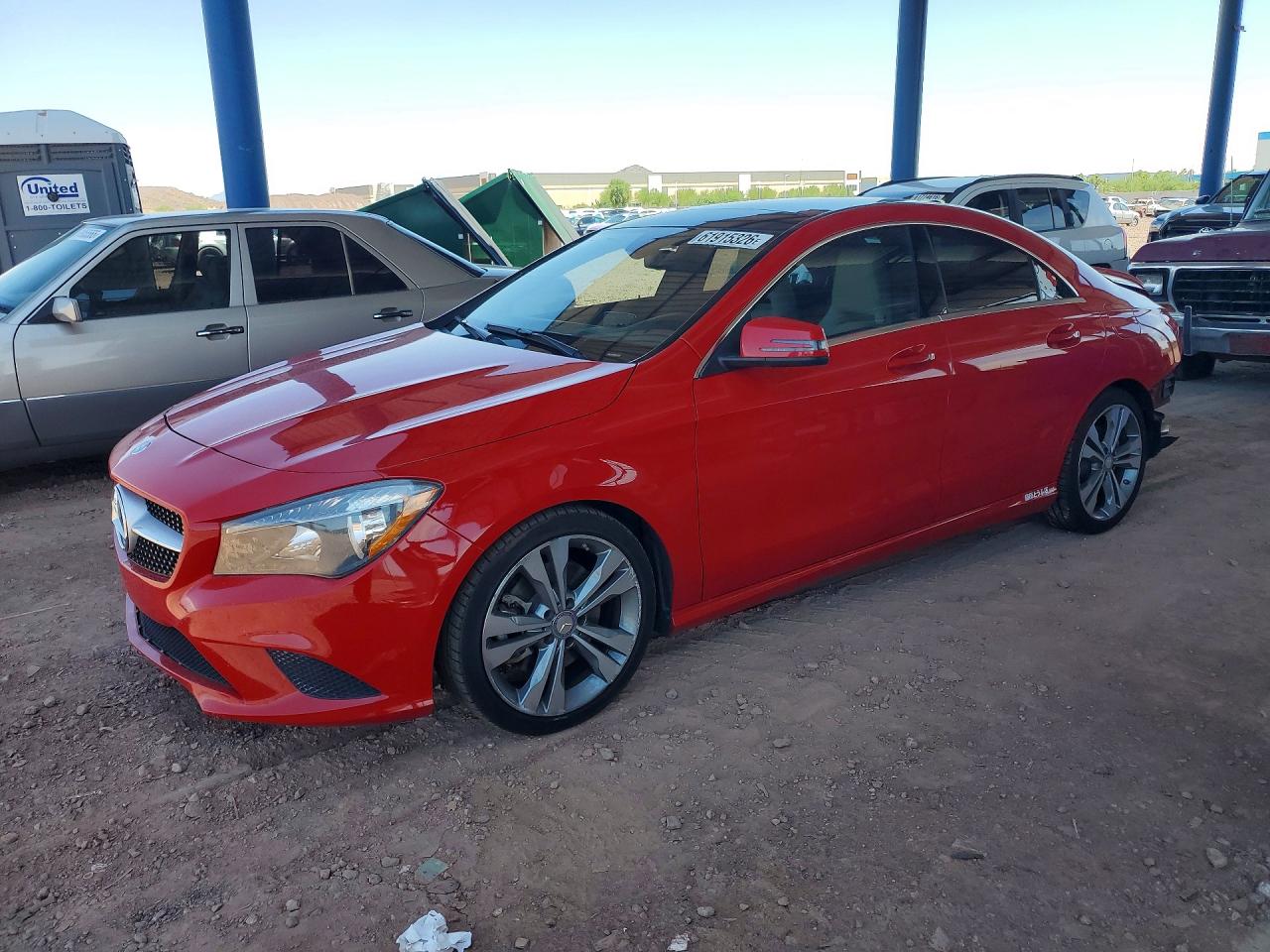 2014 Mercedes-Benz CLA 250, VIN WDDSJ4EB0EN053899 — Зад