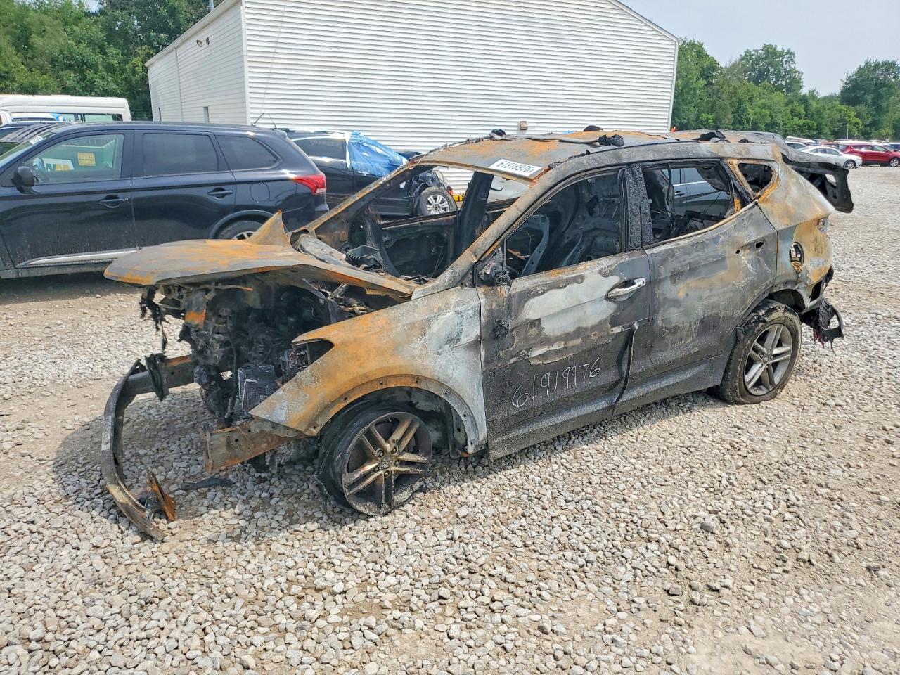 2017 Hyundai Santa Fe 2.4L, VIN 5XYZU3LB0HG383860 — Burn