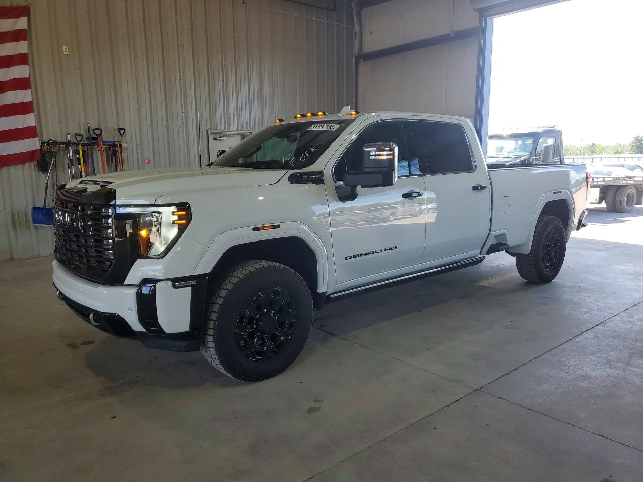 2026 GMC Sierra 3500HD Denali Ultimate, VIN 1GT4UYEY8TF101615 — Minor dents and scratches