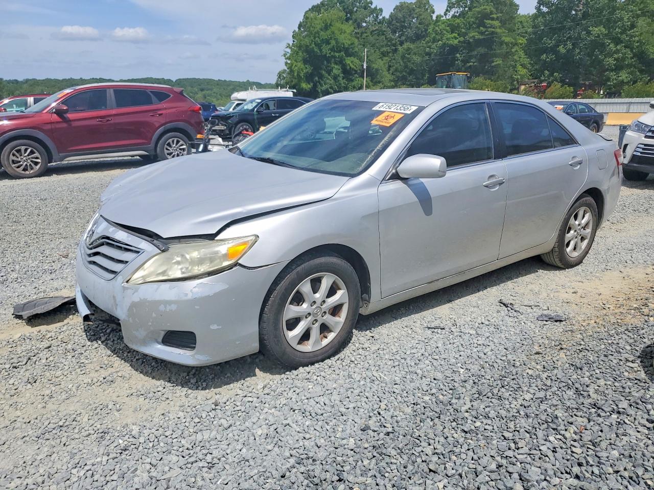 2010 Toyota Camry LE, VIN 4T1BF3EK2AU525733 — Front end
