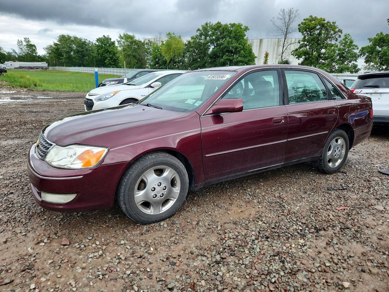 2004 Toyota Avalon XLS, VIN 4T1BF28B54U363154 — Rear end