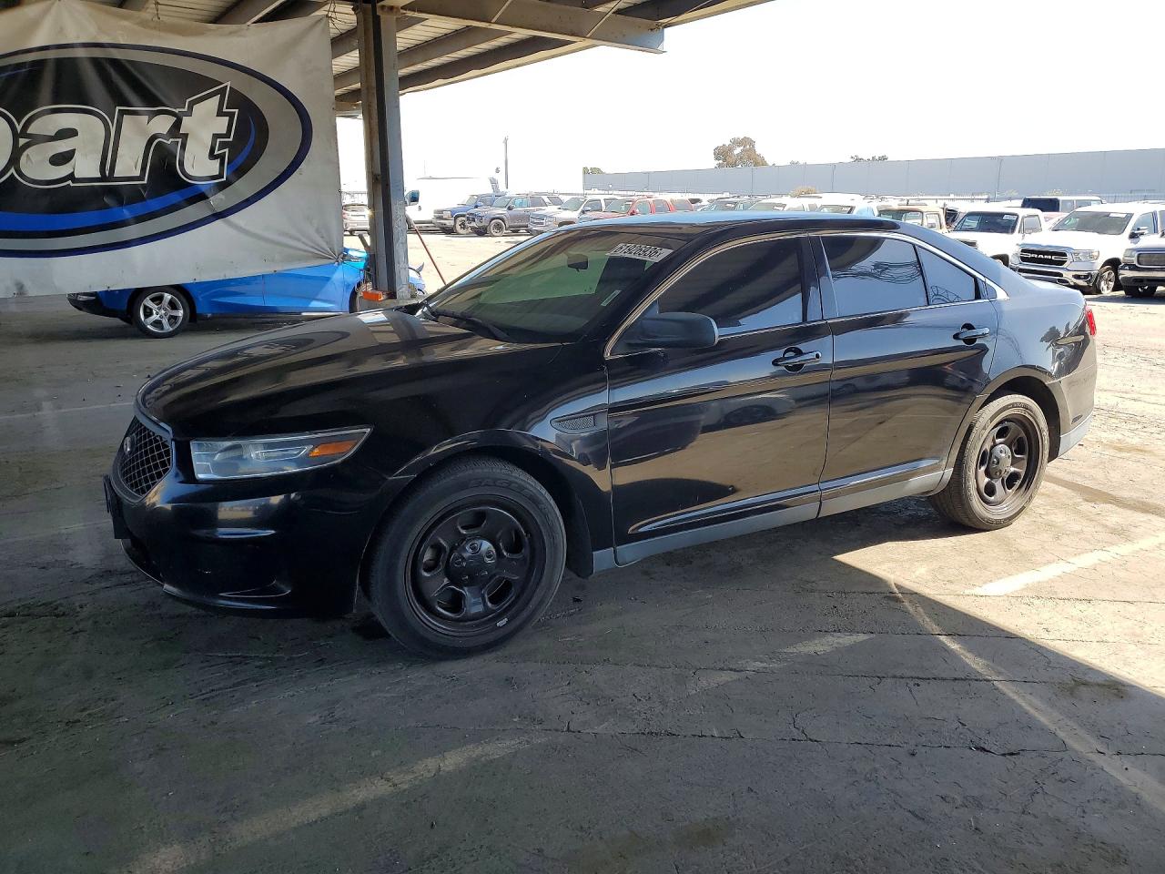 2015 Ford Police Interceptor, VIN 1FAHP2MK8FG163782 — Minor dents and scratches