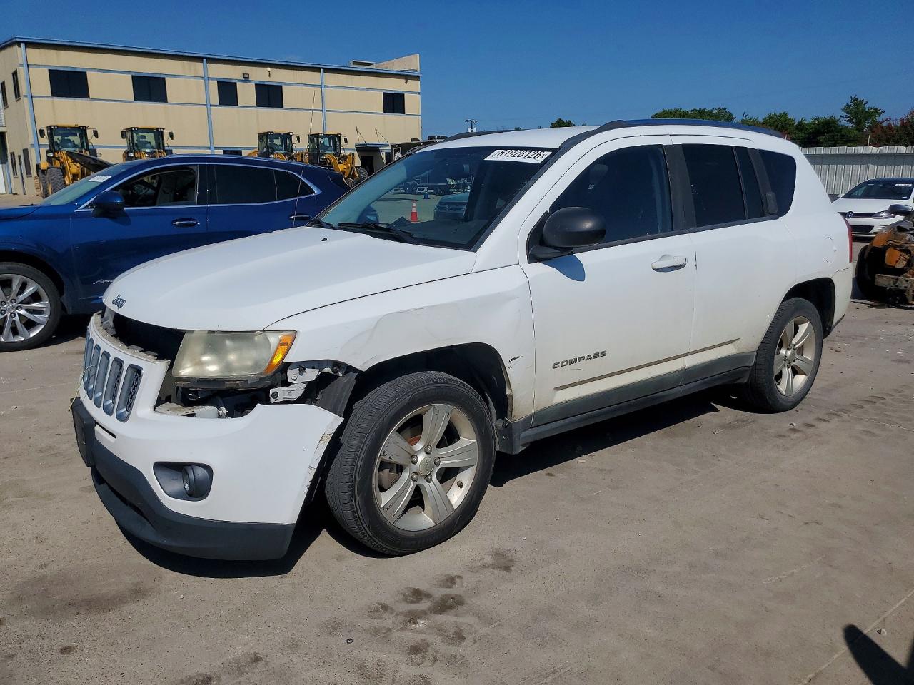 2011 Jeep Compass Latitude, VIN 1J4NT1FA0BD290376 — Front end