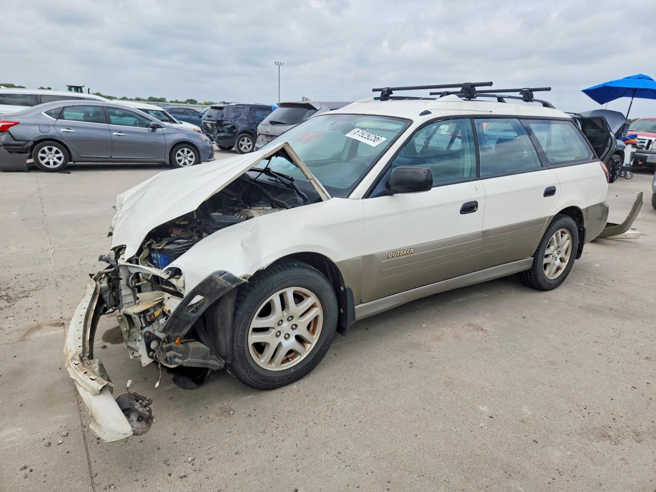 2000 Subaru Legacy Outback, VIN 4S3BH6650Y6656456 — Front end