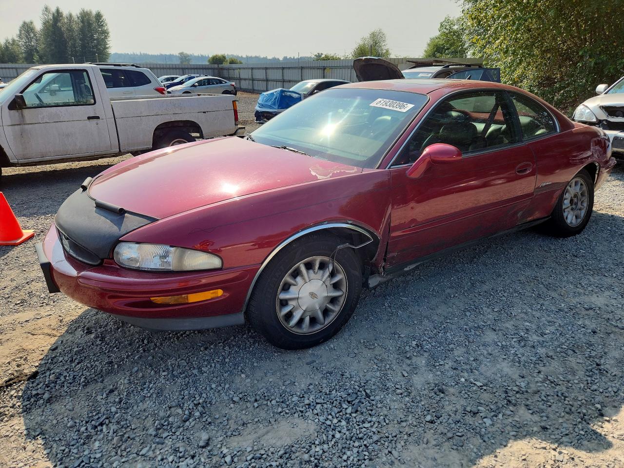 1996 Buick Riviera, VIN 1G4GD2214T4700603 — Бок