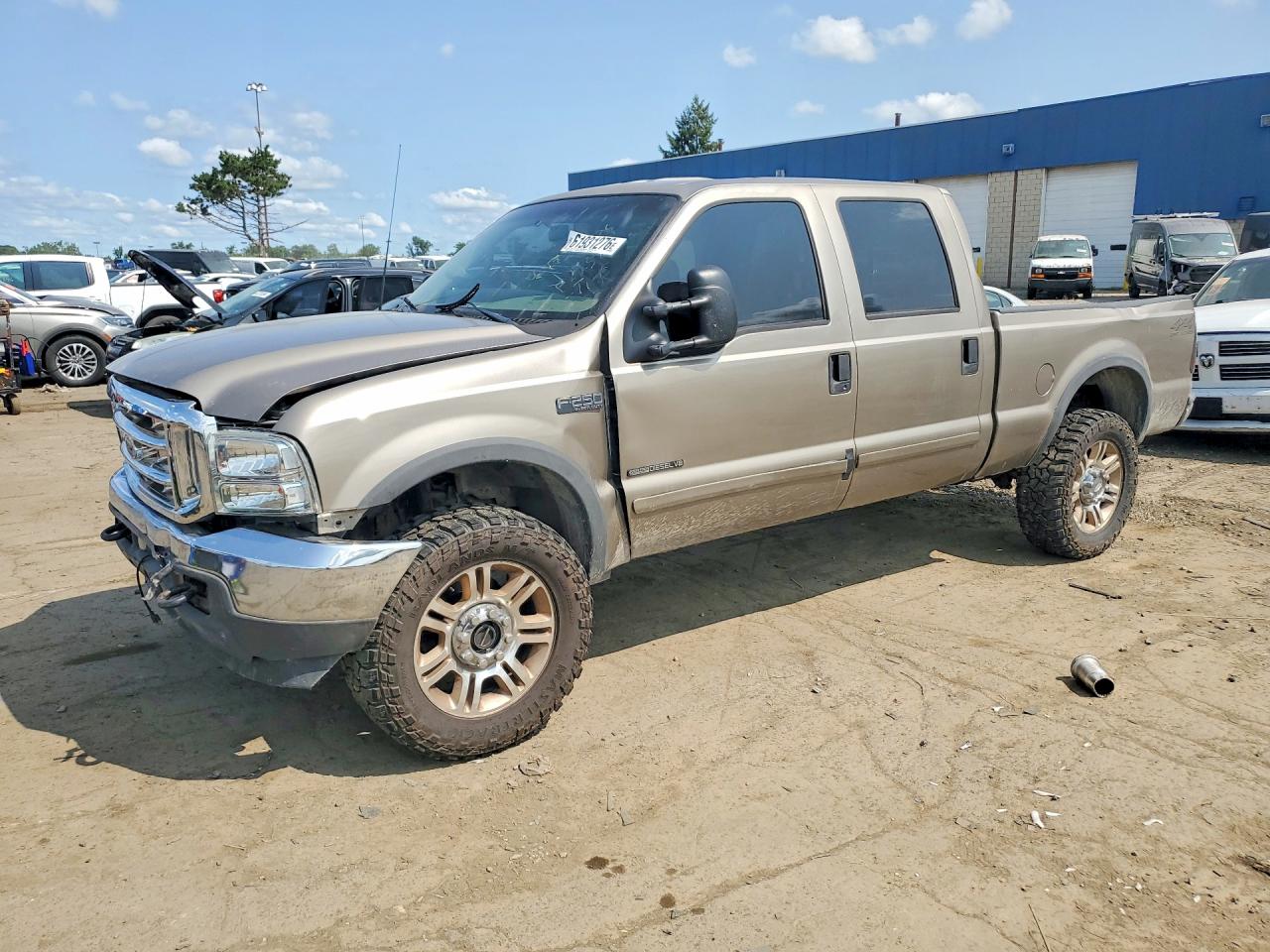 2002 Ford F-250 XL, VIN 1FTNW21F42ED32256 — Front end