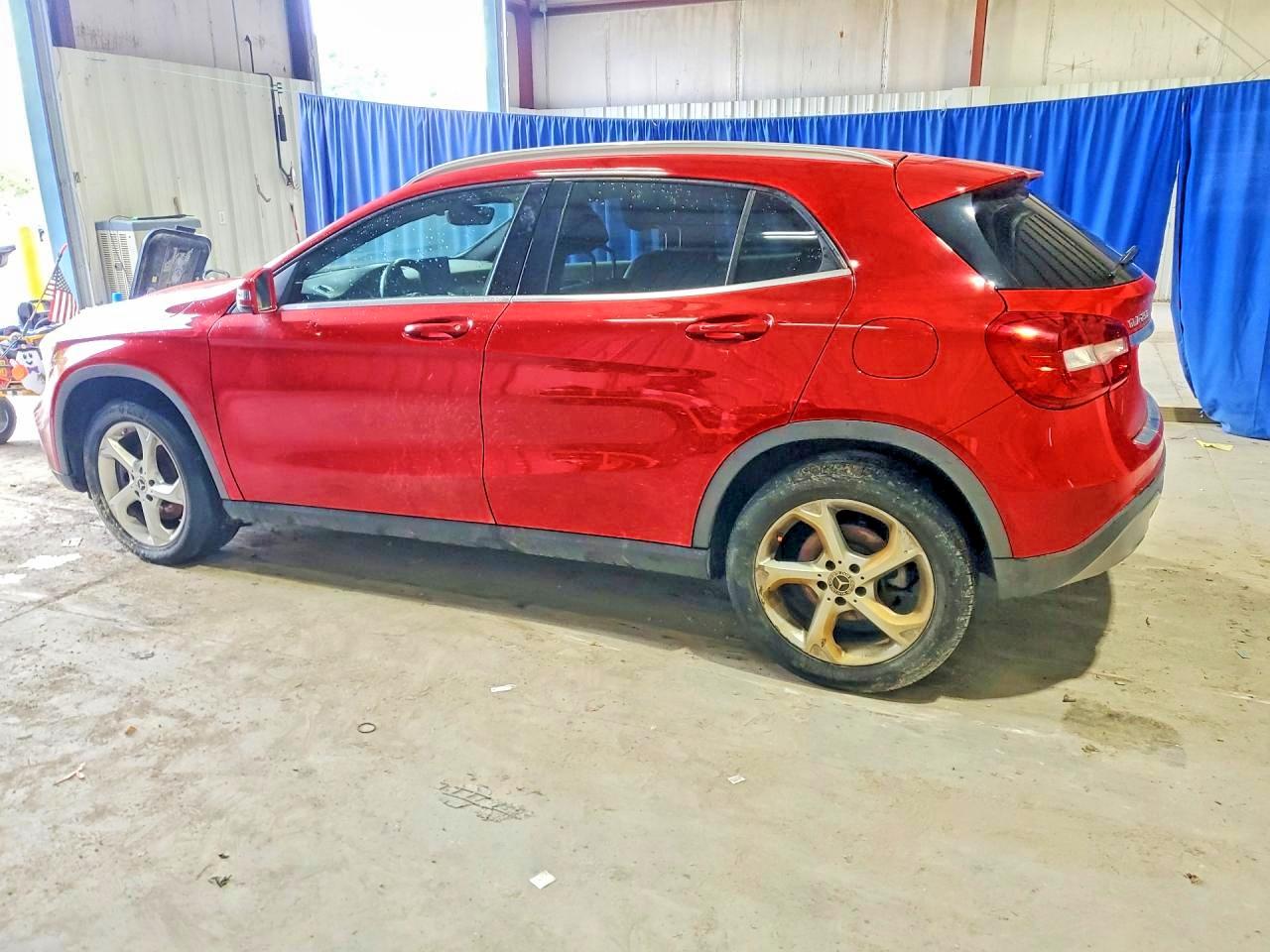 2019 Mercedes-Benz GLA 250, VIN WDCTG4GB6KU008052 — Minor dents and scratches
