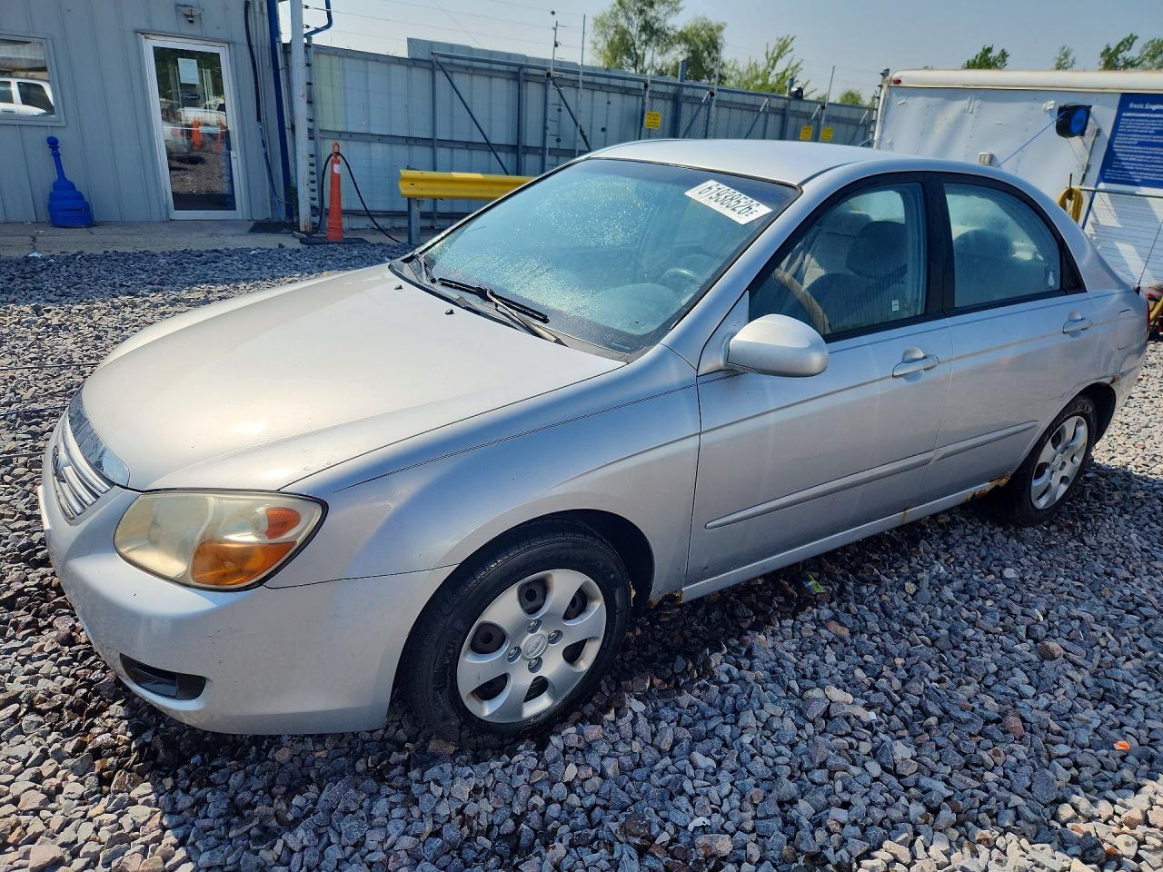 2007 Kia Spectra EX, VIN KNAFE121575377862 — Side