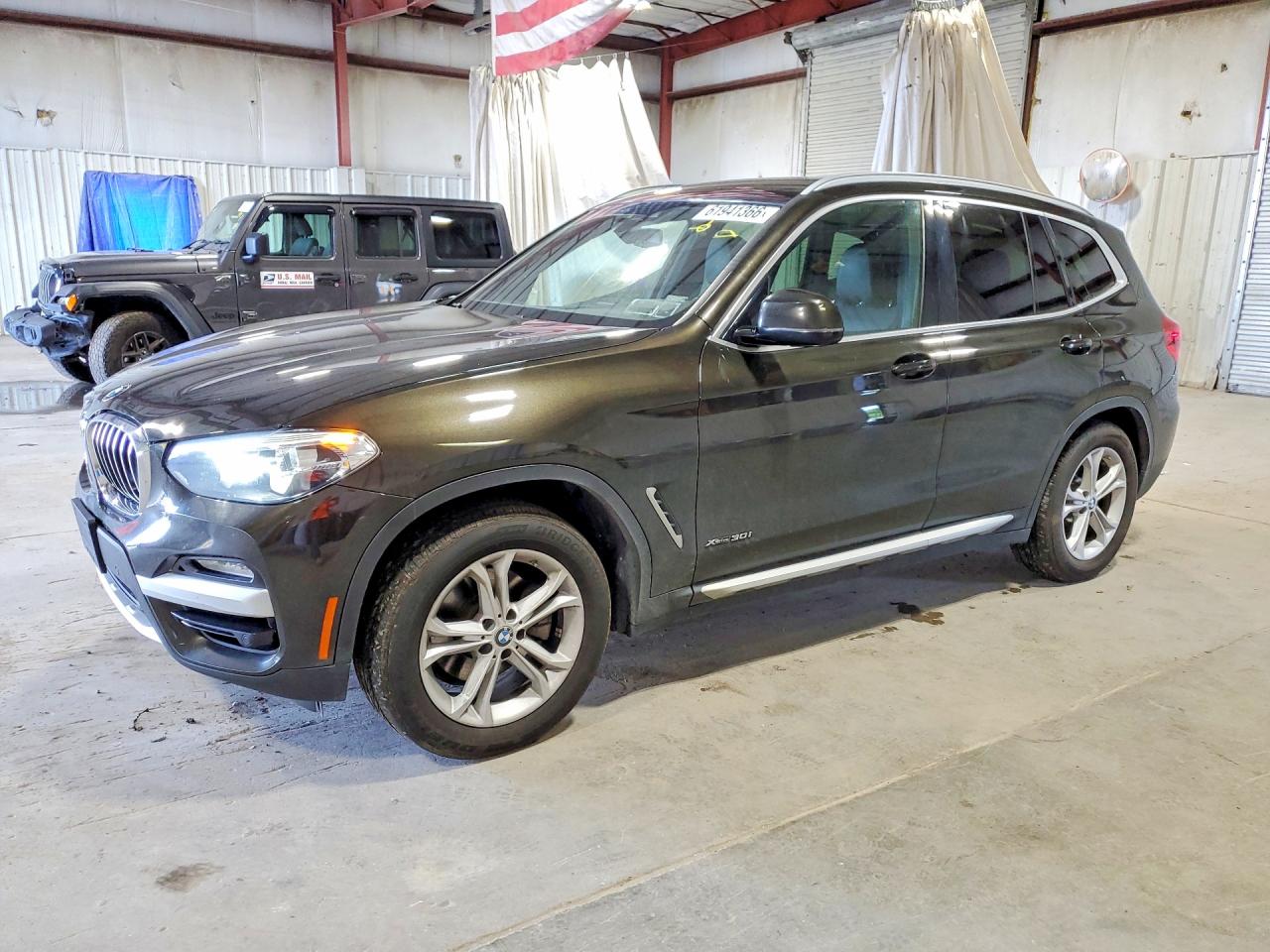 2018 BMW X3 xDrive30i, VIN 5UXTR9C51JLD60605 — Мелкие вмятины и царапины
