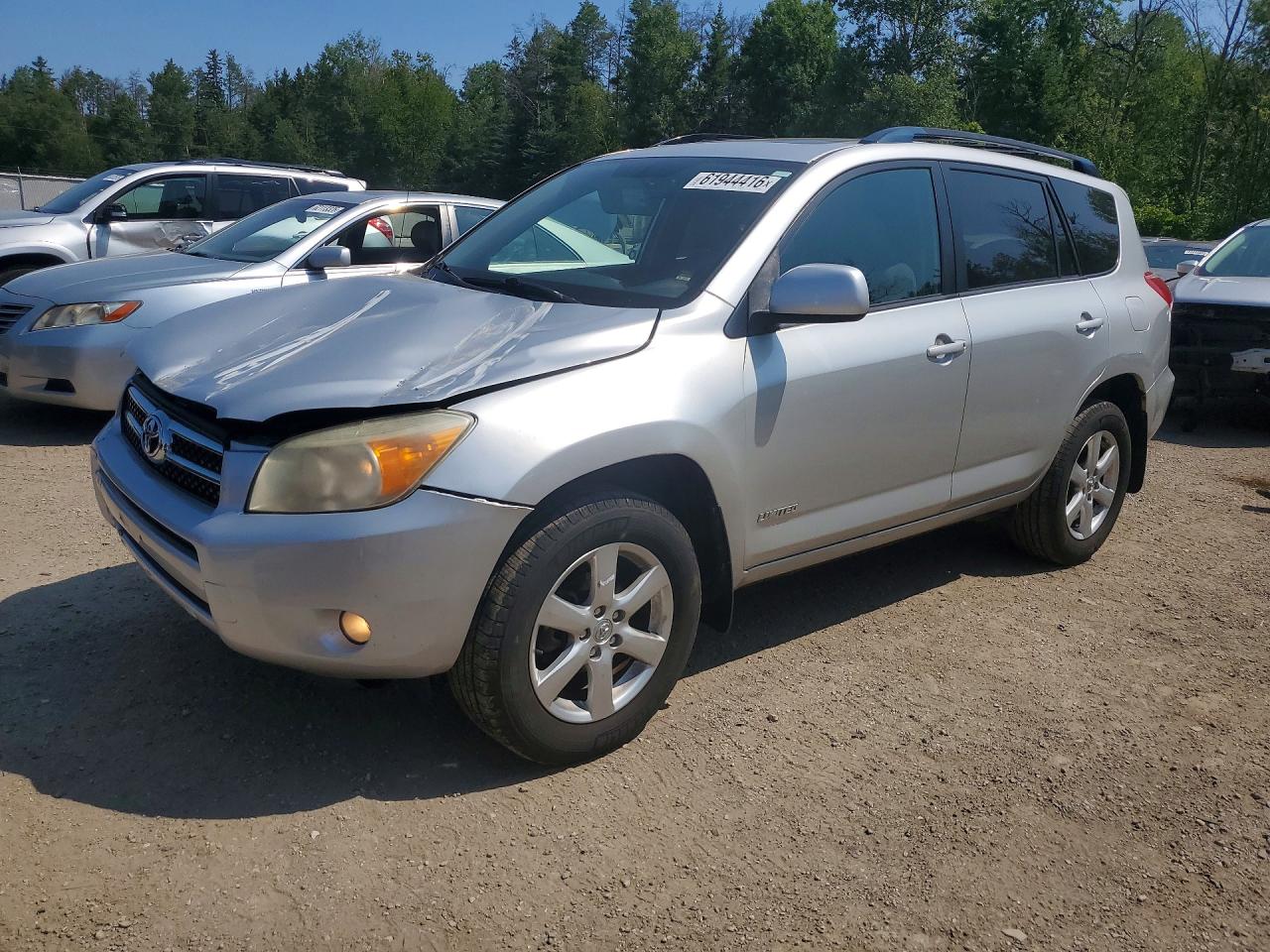 2006 Toyota RAV4 Limited, VIN JTMBD31V466022453 — Перед