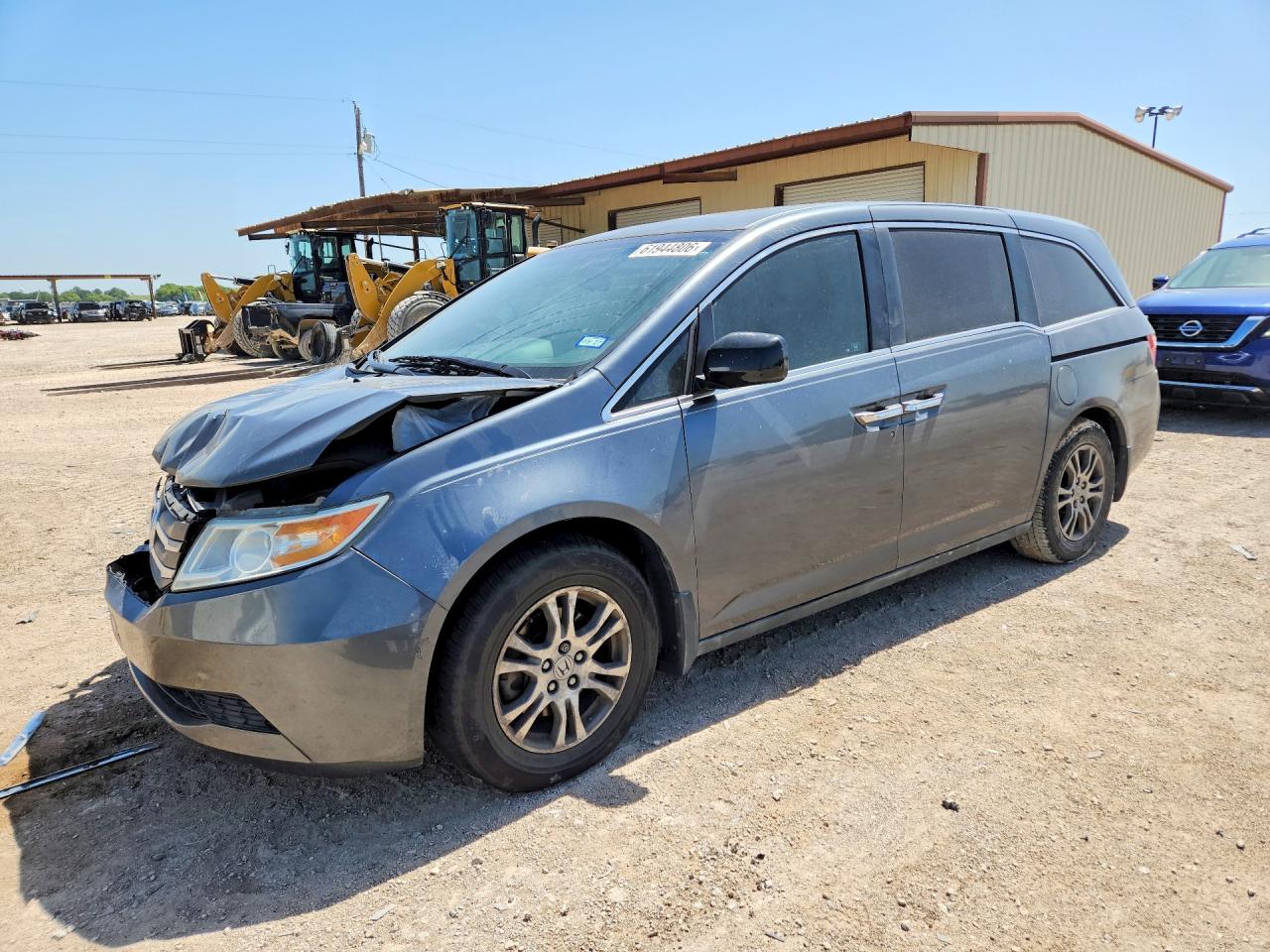 2011 Honda Odyssey EX-L, VIN 5FNRL5H6XBB025934 — Front end