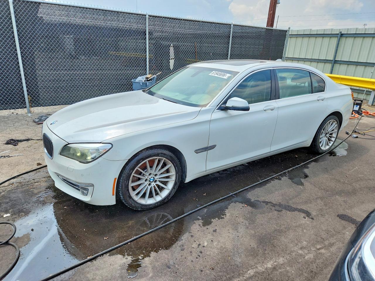 2013 BMW 7 Series 750Li xDrive, VIN WBAYF8C54DDE59036 — Minor dents and scratches