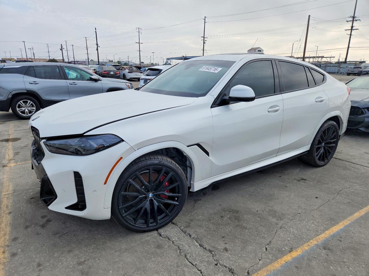 2024 BMW X6 xDrive40i, VIN 5UX33EX06R9U92371 — Front end