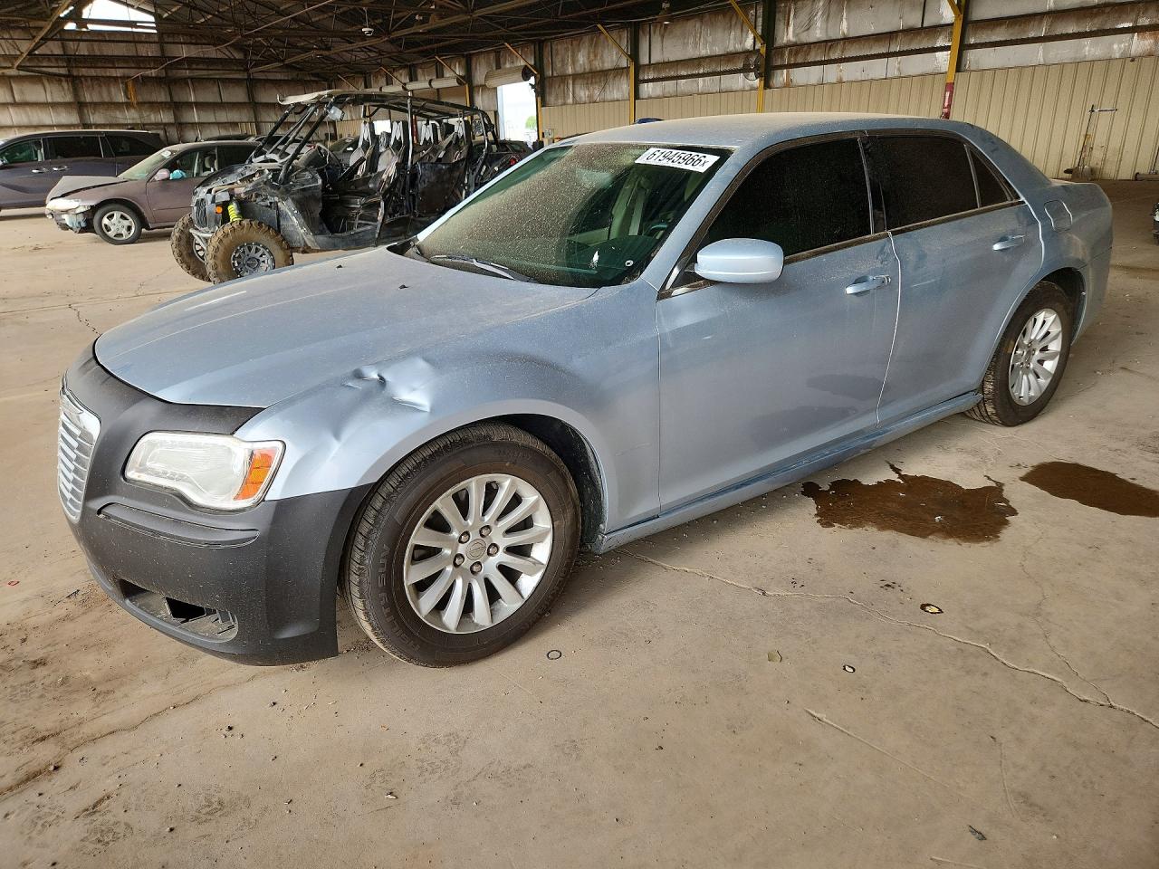 2013 Chrysler 300, VIN 2C3CCAAG0DH723052 — Rear end