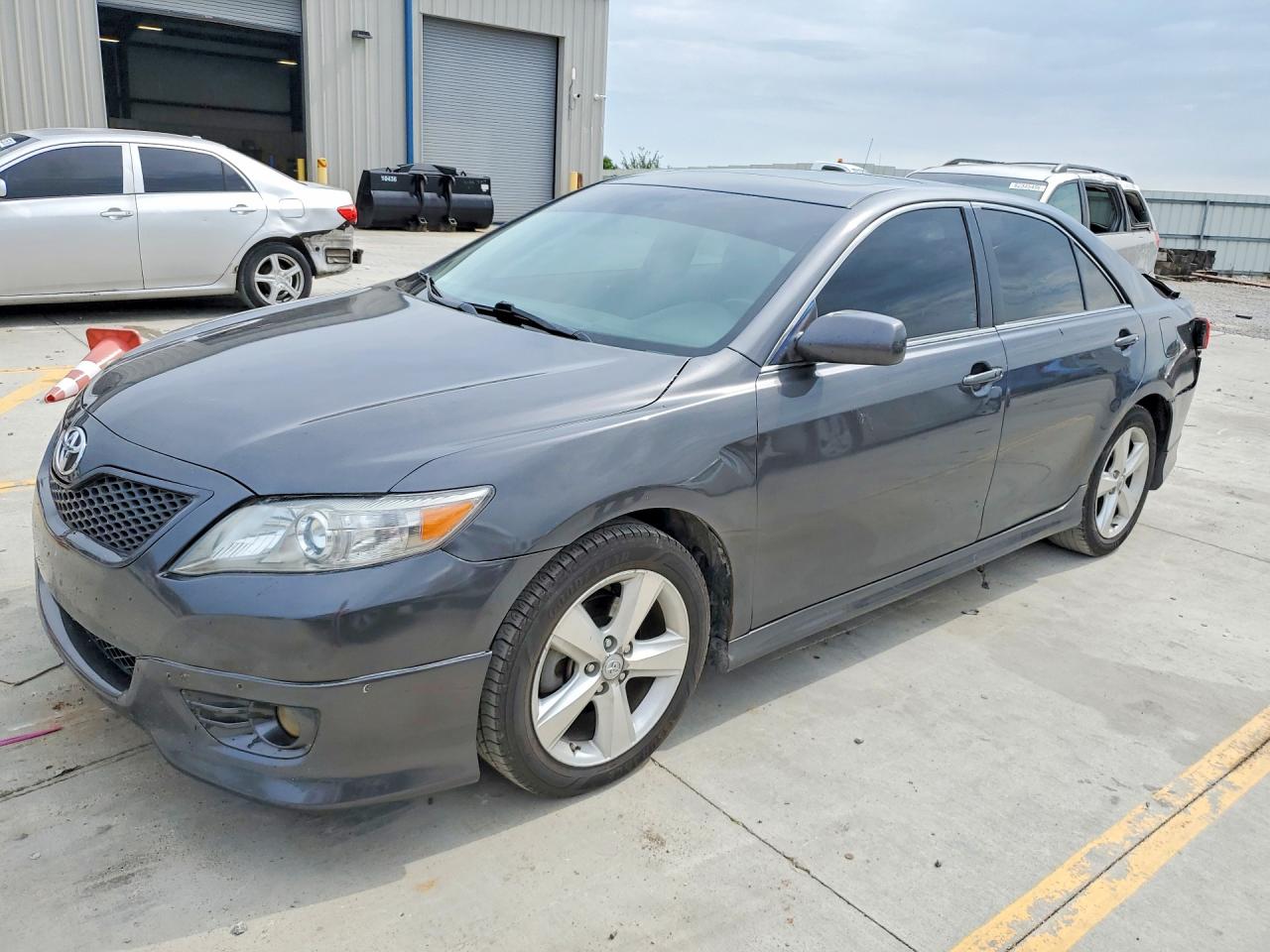 2011 Toyota Camry SE, VIN 4T1BF3EK3BU662004 — Rear end