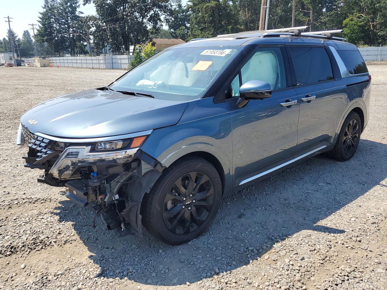 2022 Kia Carnival SX Prestige, VIN KNDNE5H34N6092009 — Front end