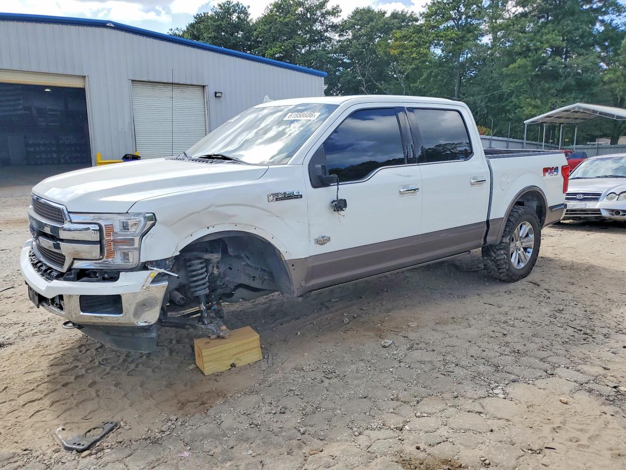 2020 Ford F-150 XLT, VIN 1FTEW1E42LFB77365 — Front end