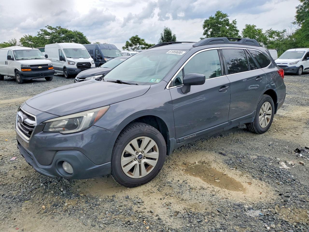 2018 Subaru Outback Premium, VIN 4S4BSACC7J3353748 — Minor dents and scratches
