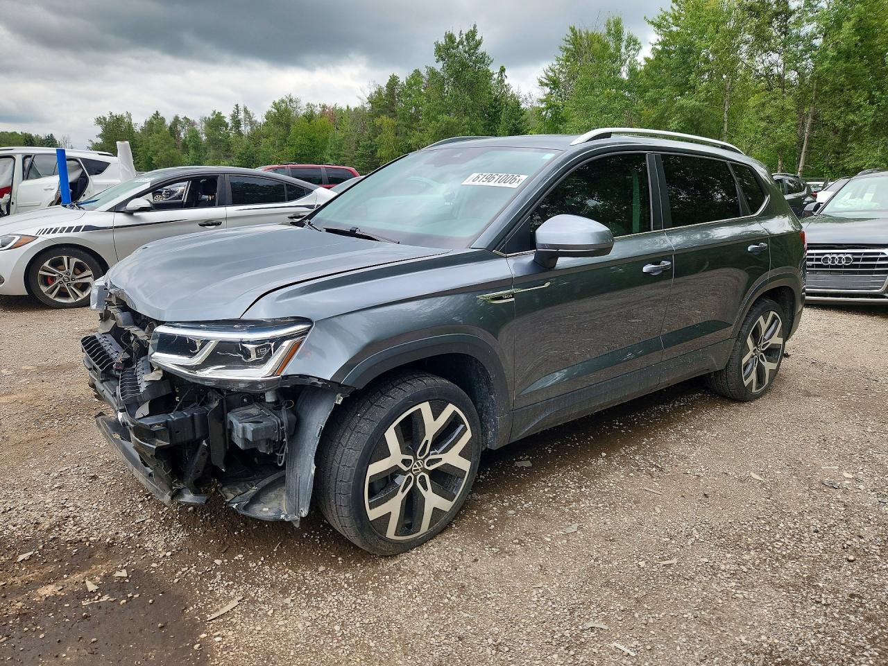 2022 Volkswagen Taos SEL, VIN 3VV2X7B29NM039462 — Перед