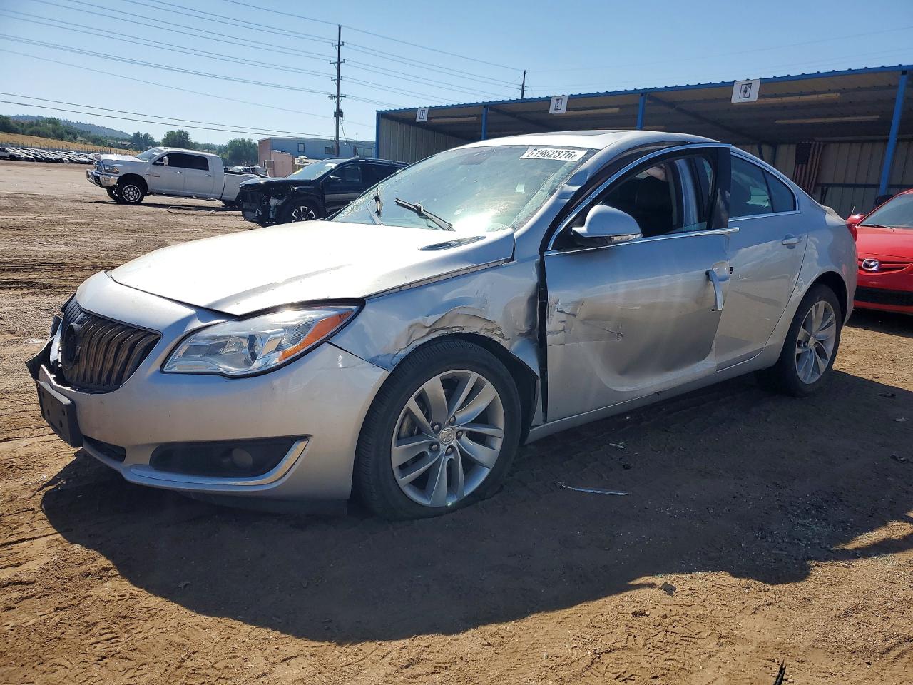 2016 Buick Regal, VIN 2G4GL5EX0G9128596 — Side