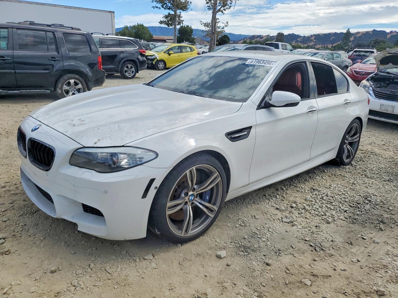 2013 BMW M5, VIN WBSFV9C5XDC774051 — Вандализм