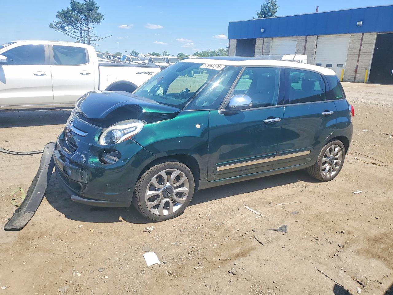 2014 FIAT 500L Lounge, VIN ZFBCFACH1EZ009010 — Front end