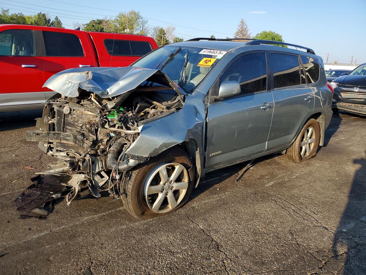2008 Toyota RAV4 Limited, VIN JTMBK31V786044102 — Front end