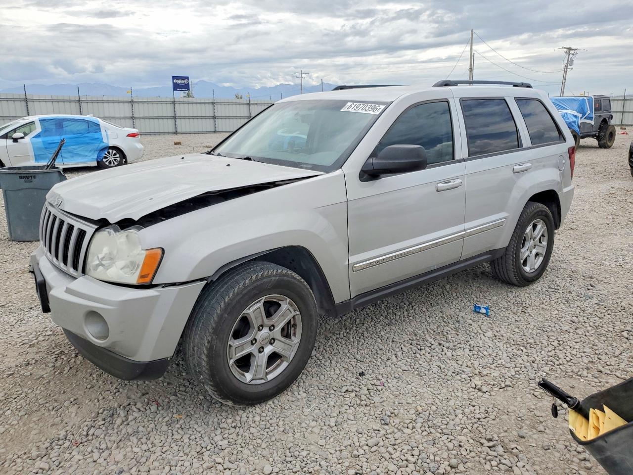 2010 Jeep Grand Cherokee Laredo, VIN 1J4PR4GK3AC160726 — Rear end