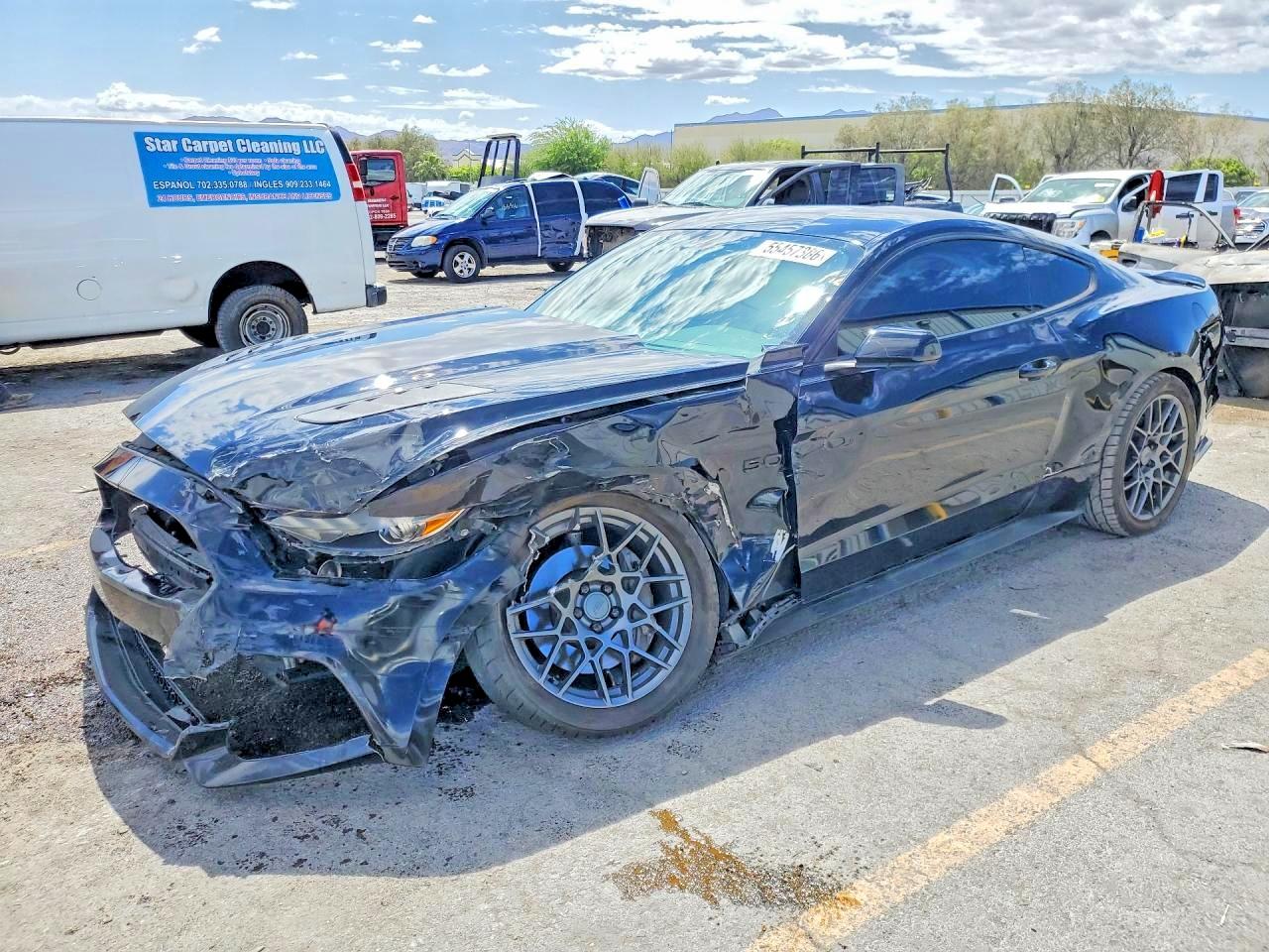 2016 Ford Mustang GT Premium, VIN 1FA6P8CF8G5323266 — Front end