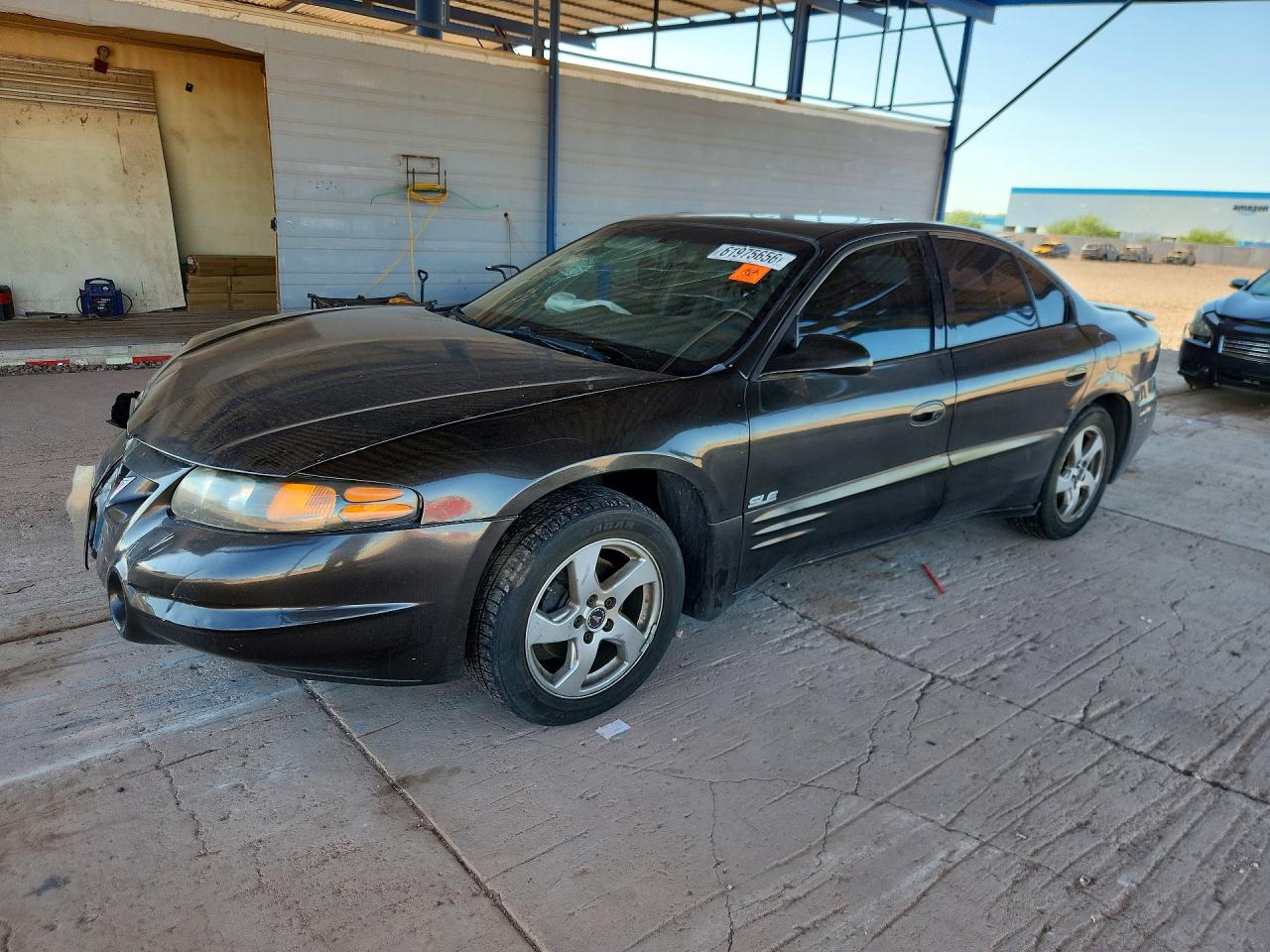 2002 Pontiac Bonneville SLE, VIN 1G2HY54K524236356 — Front end