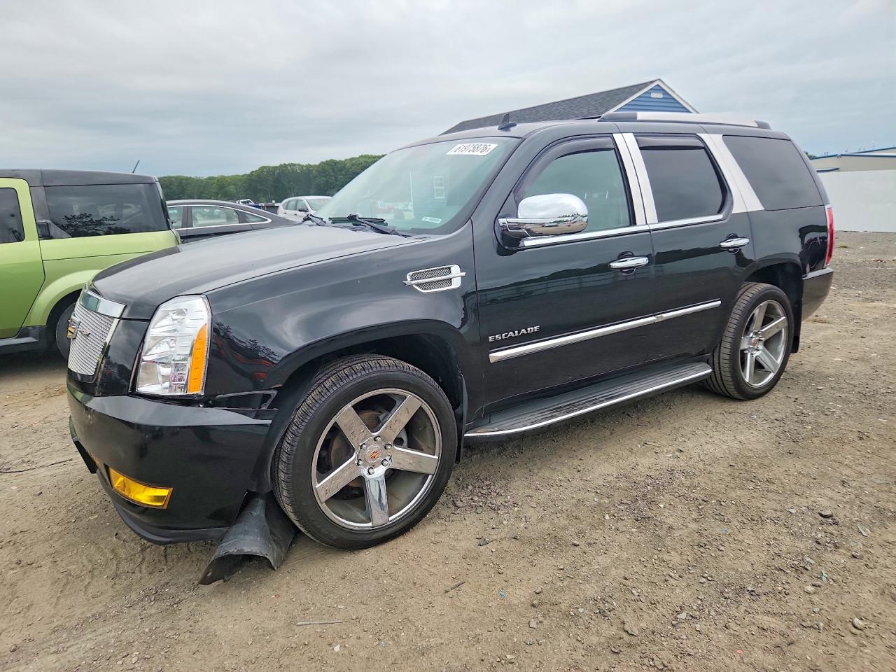 2014 Cadillac Escalade Luxury, VIN 1GYS4BEF6ER188848 — Water / flood