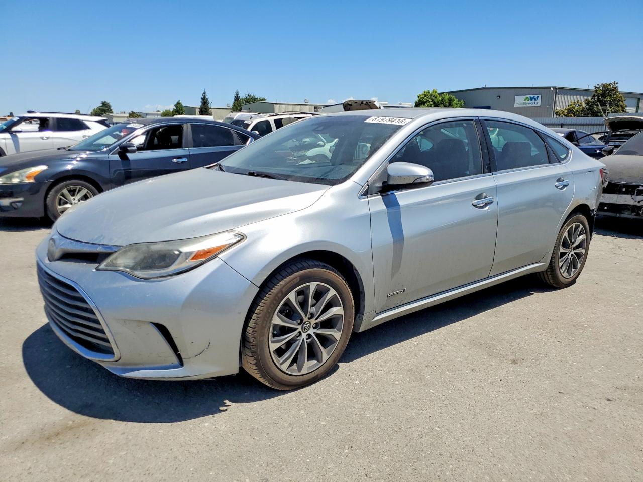 2018 Toyota Avalon Hybrid XLE Premium, VIN 4T1BD1EB9JU060894 — Rear end