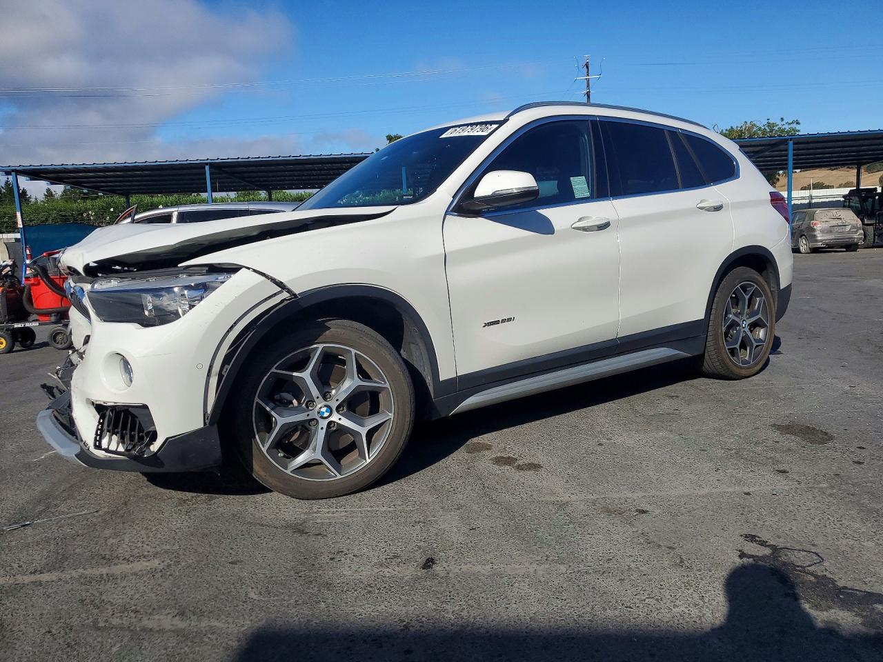 2017 BMW X1 xDrive28i, VIN WBXHT3C3XH5F68231 — Front end
