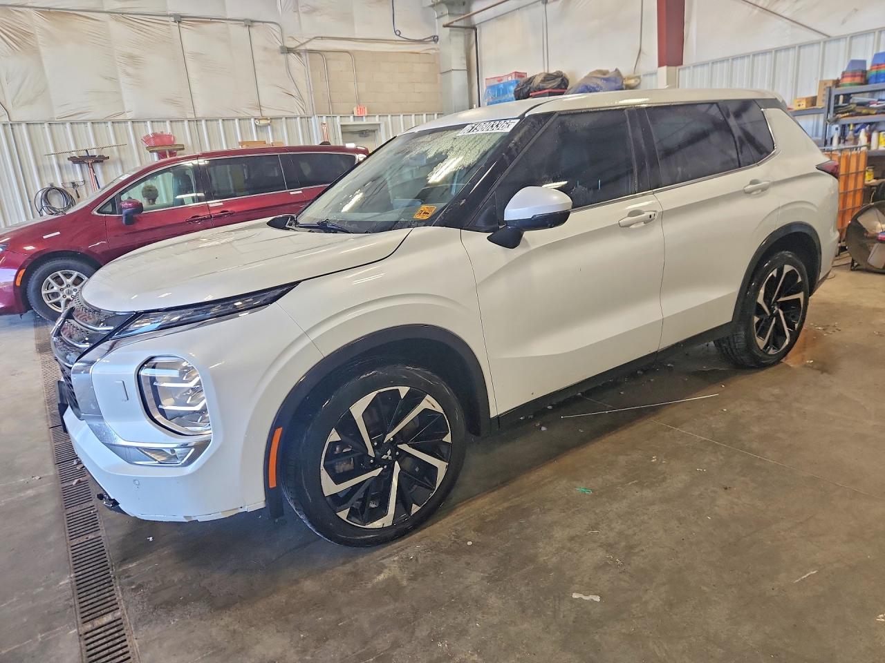 2022 Mitsubishi Outlander SE, VIN JA4J4UA8XNZ011900 — Front end