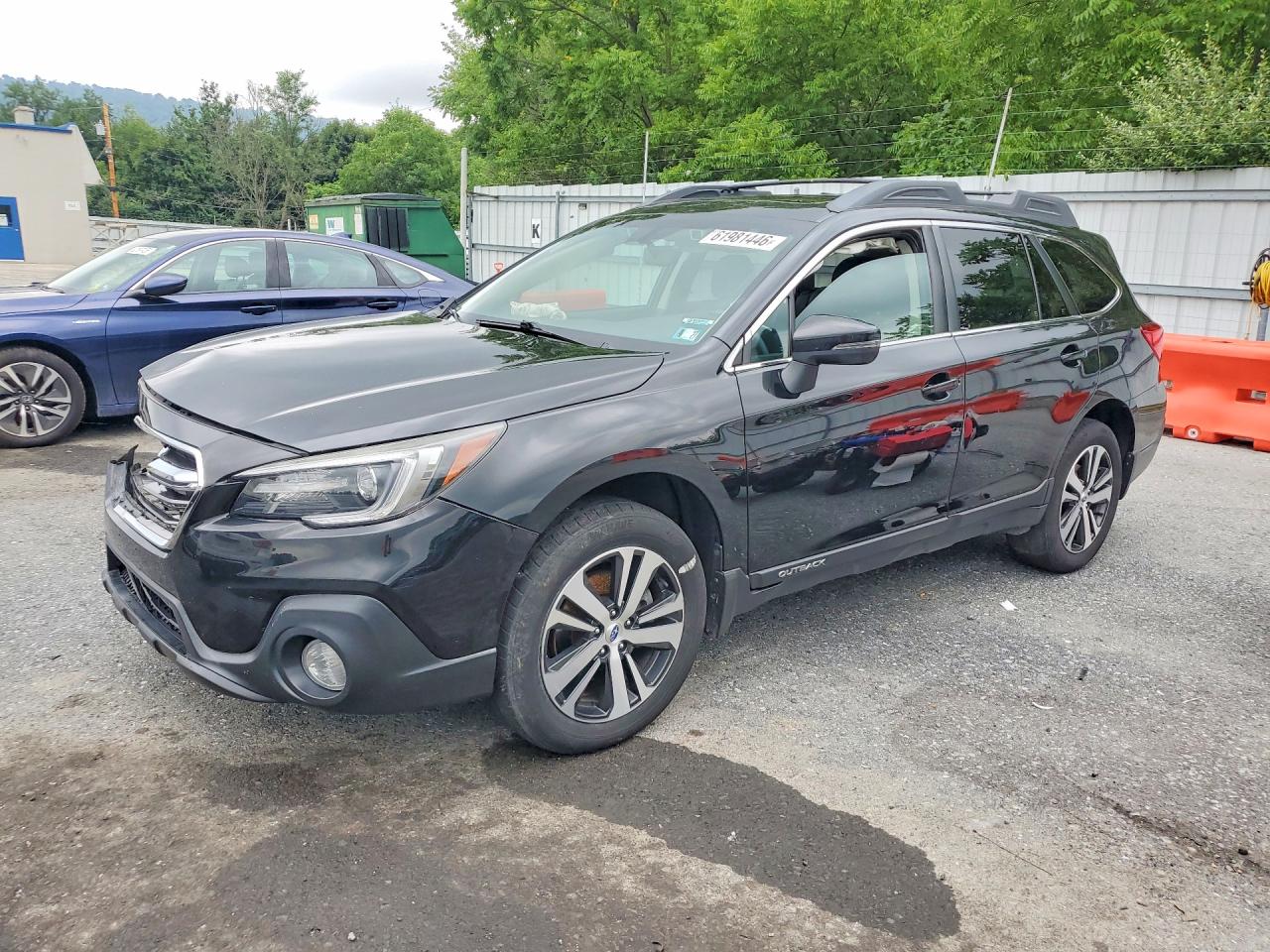 2018 Subaru Outback Limited, VIN 4S4BSENC7J3220783 — Front end