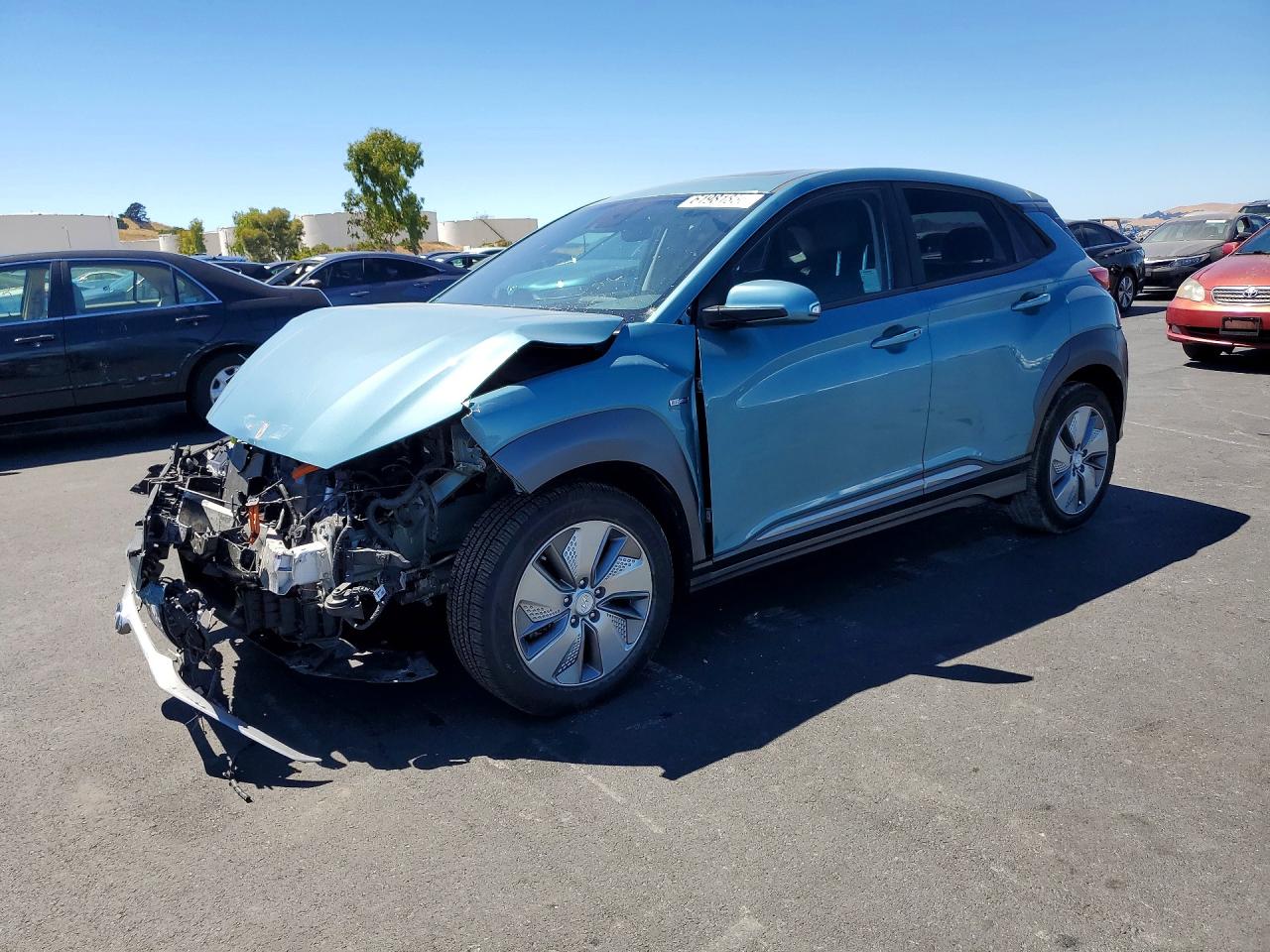 2020 Hyundai Kona Limited, VIN KM8K33AG2LU068130 — Front end