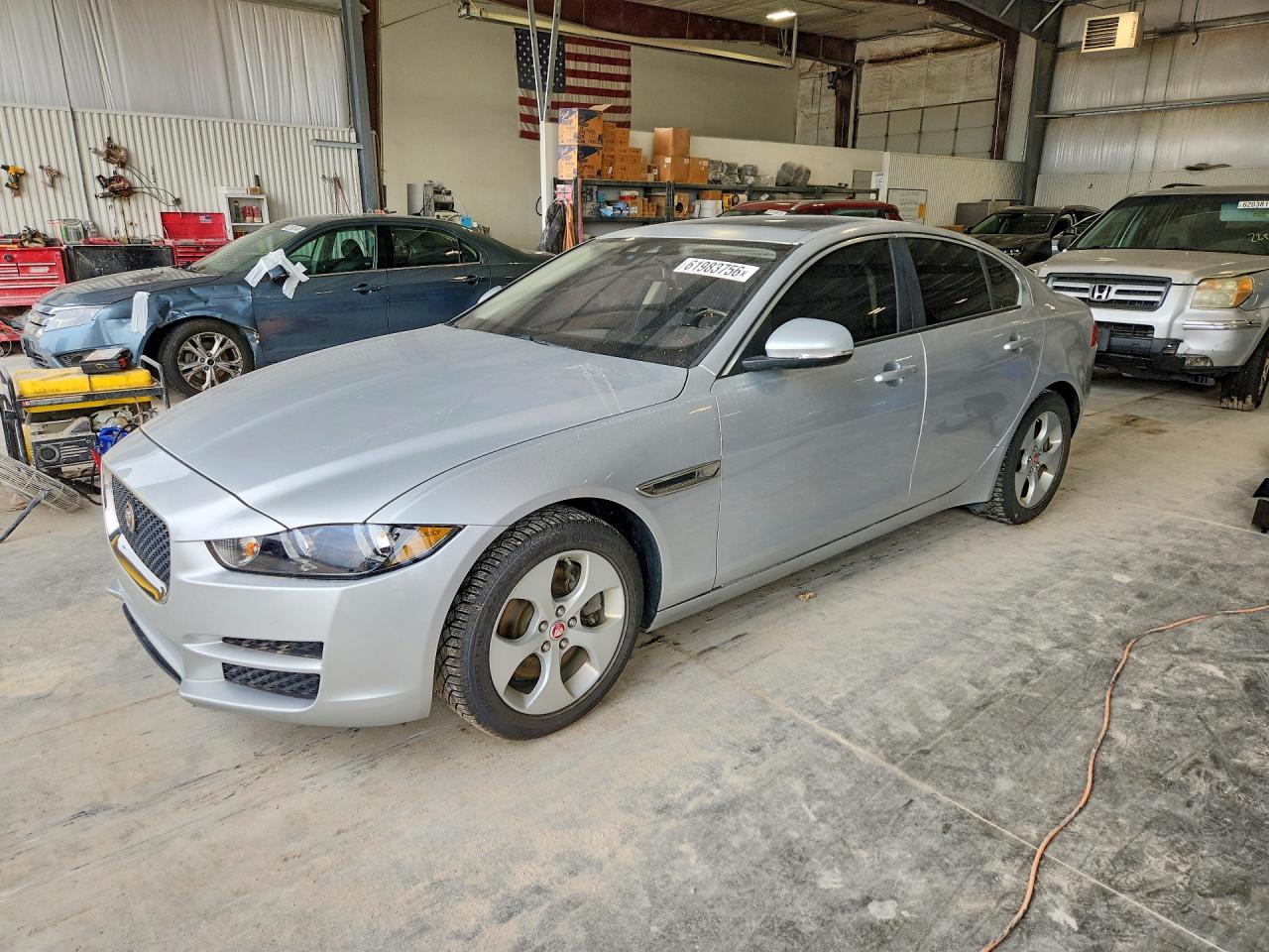 2017 Jaguar XE 25t, VIN SAJAR4BGXHA976208 — Вода / потоп